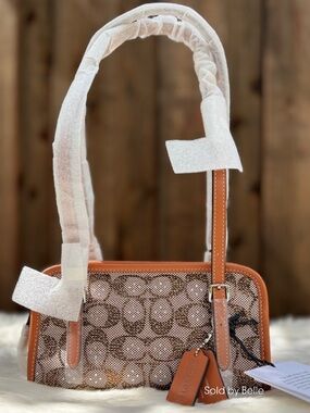 NWT Coach Swing Zip Bag 20 In Crystal Signature Jacquard